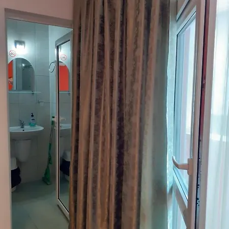 Casa de hóspedes Roza - 2*